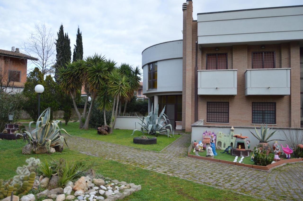 Domus Achille Fosco Hotel Ciampino Exterior photo